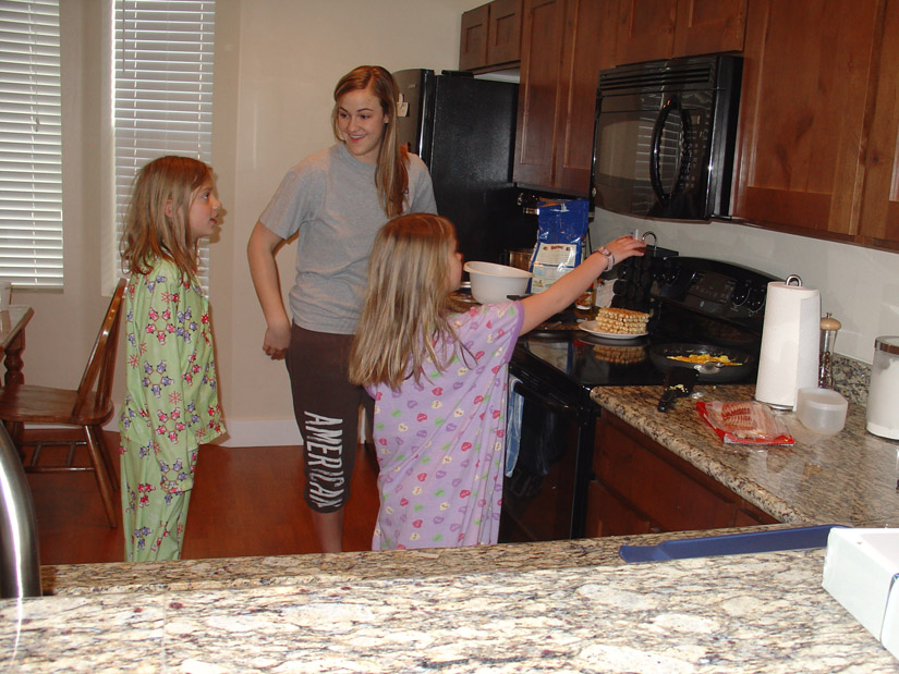 ../use_images/2010_vacation/Bethanyandgirls.jpg