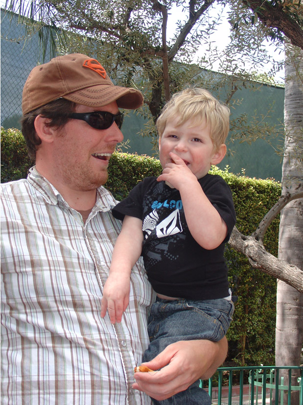 ../use_images/2010_vacation/DislandDrewjake.jpg