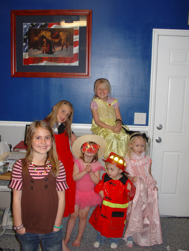 ../use_images/2010_vacation/dressinupwithalexis.jpg