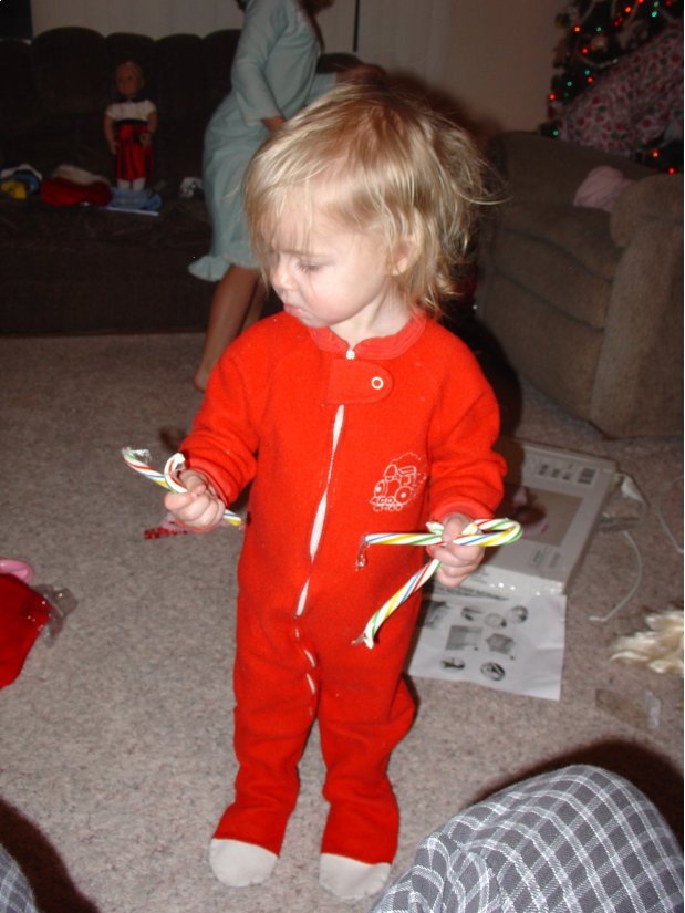 ../use_images/kids_2009/christmas_clara.JPG