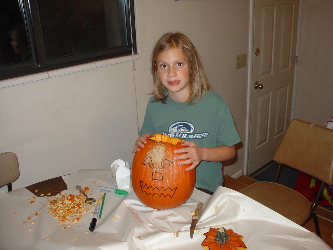 ../use_images/kids_2009/pumpkins_erith.JPG